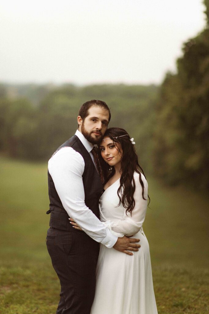 Adventure elopement at Thompson Park in nature